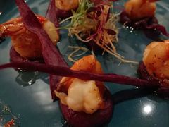 煎虾配紫薯泥薯片及姜味柠檬汁-AZUL by FUEL蓝色·法式酒馆(琶醍店)