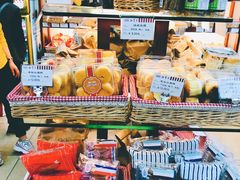 -红宝石·鲜奶小方·海派西点房(莘庄龙之梦店)