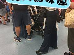 -吾遇酒店(深圳火车站罗湖口岸店)