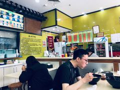 -龙记桂林米粉(财满街店)