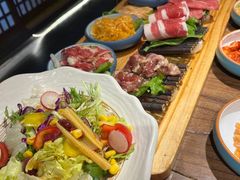 -明洞阿姨·韩式酱蟹烤肉·创意料理(三元桥店)