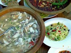 麻辣石锅鱼-都江堰石锅鱼