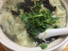 -小许三鲜砂锅馄饨店(家多乐烟酒店)