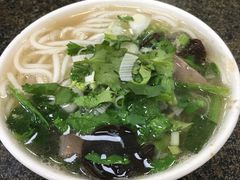 牛肉粉丝汤-胡家包子·清真(大众巷店)
