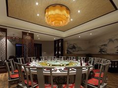 -梅花香里大酒店(郁金香路店)