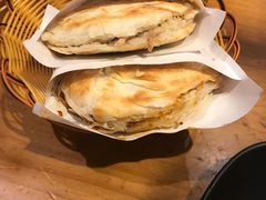 新式鸡肉馍-鼎高高陕西美食(龙德广场店)