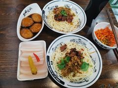 -黑白电视老长沙吃货铺(南岗万达店)