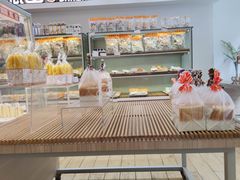 面包甜点陈列柜-沁园(新沙正街店)