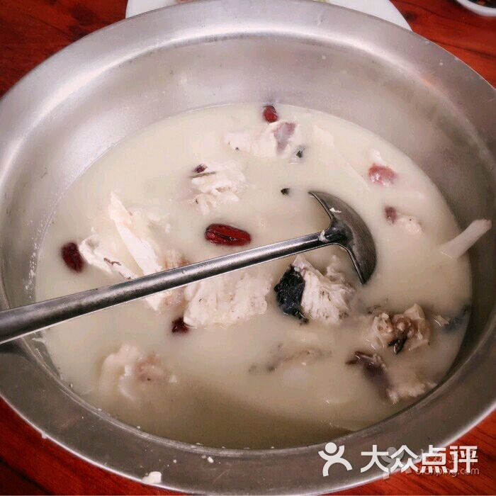 河唇肥檬鱼头汤