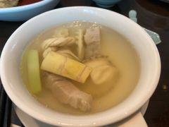 原只鲍鱼炖腌笃鲜清汤-环球港凯悦 · 享悦中餐厅