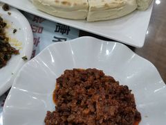 酱辣子锅盔-盛唐府乾州酸汤面