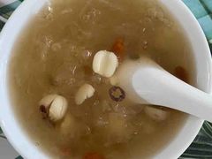 -乐禧母婴全自营月嫂(宝山店)