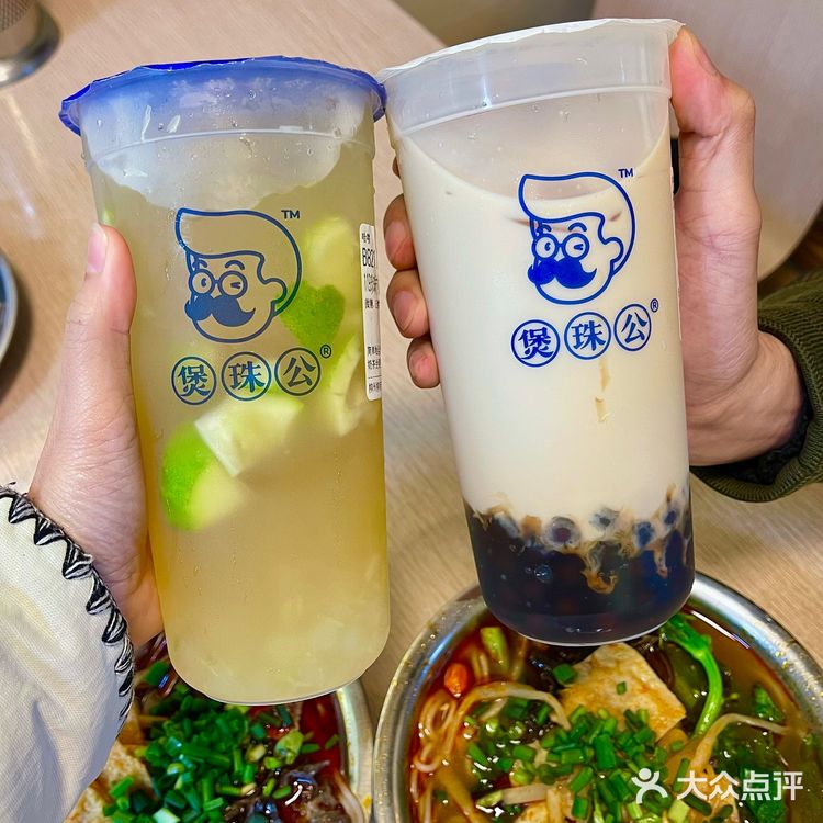 到底谁能拒绝螺蛳粉配奶茶呀！