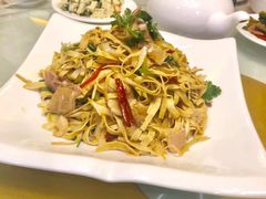 -喜乐餐厅•灯笼虾球首创者•本地小海鲜(二马路店)