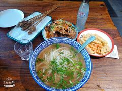 -东大桥小国抻面烧烤(长通路店)