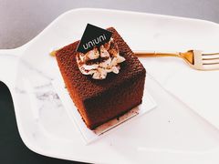 -UNI UNI(环亚凯瑟琳店)