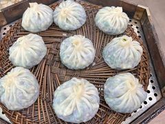 地软韭菜包子-西安贾三灌汤包·回坊小吃·清真炒菜(北院门总店)