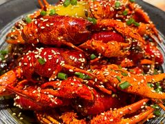 -肥肥虾庄·金牌油焖大虾(汉口城市广场店)
