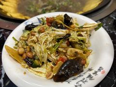 -边江铁锅炖鱼(振八街店)