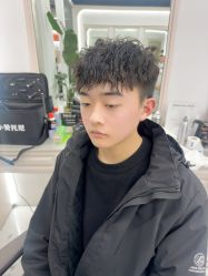 -尤司男士国潮理发馆