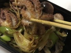 -臻鲜燕海鲜融合餐厅(金陵style店)