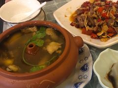 野生菌汽锅鸡-小厨子私房菜·云南美食店