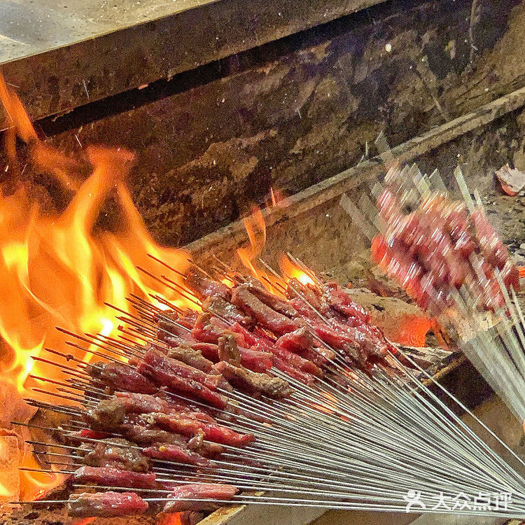在成都!终于吃到了正宗贵阳铁签烤肉!