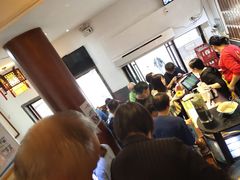 等位区-易裕和·长沙米粉(友谊路店)
