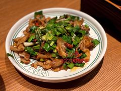 蒜苗小炒肉-云海肴云南菜(正大广场店)