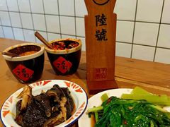 -矮子粉店1985·长沙米粉(湘春路店)