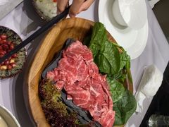 -红鼎豆捞·非遗鲍皇汤火锅(宝丰路店)