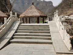 -大平台龙居瀑布旅游区