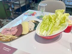 -洪氏嗨捞·广东猪肚鸡·椰子鸡火锅(西咸万象城店)