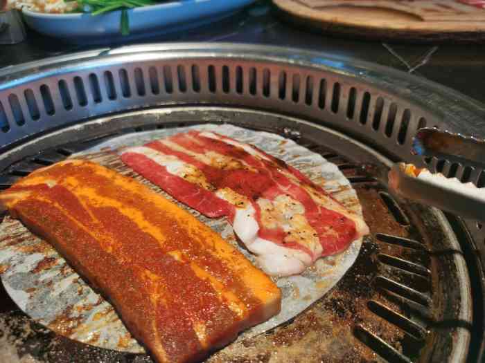 肉味相投·韩式烤肉-"[薄荷]环境:在世贸天阶附近,店很大人气.