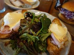 班尼迪克蛋-ROAST coffee & eatery