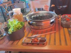 -叽叽扎扎烤肉场(生态城万达店)