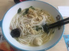 -灵芝妹子海鲜米线(劳动公园店)