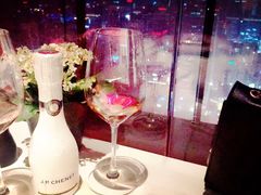 香奈歪脖酒-冰爽桃红白半干型起泡葡萄酒-法兰之吻蛋糕甜品(大望路店)