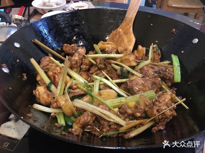 百鸟归巢天麻鱼头(远洋城店)香茅花雕炒鸡图片