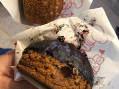 黑金巧克力泡芙-西树泡芙(静安大悦城店)