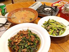 -黄泥岗·地道湖北菜(奥特莱斯店)