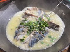 招牌柴火灶台鱼头-好灶头妈妈菜·千岛湖土菜地标美食