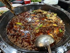 -烧哥美蛙肥肠鱼火锅·十五年社区店
