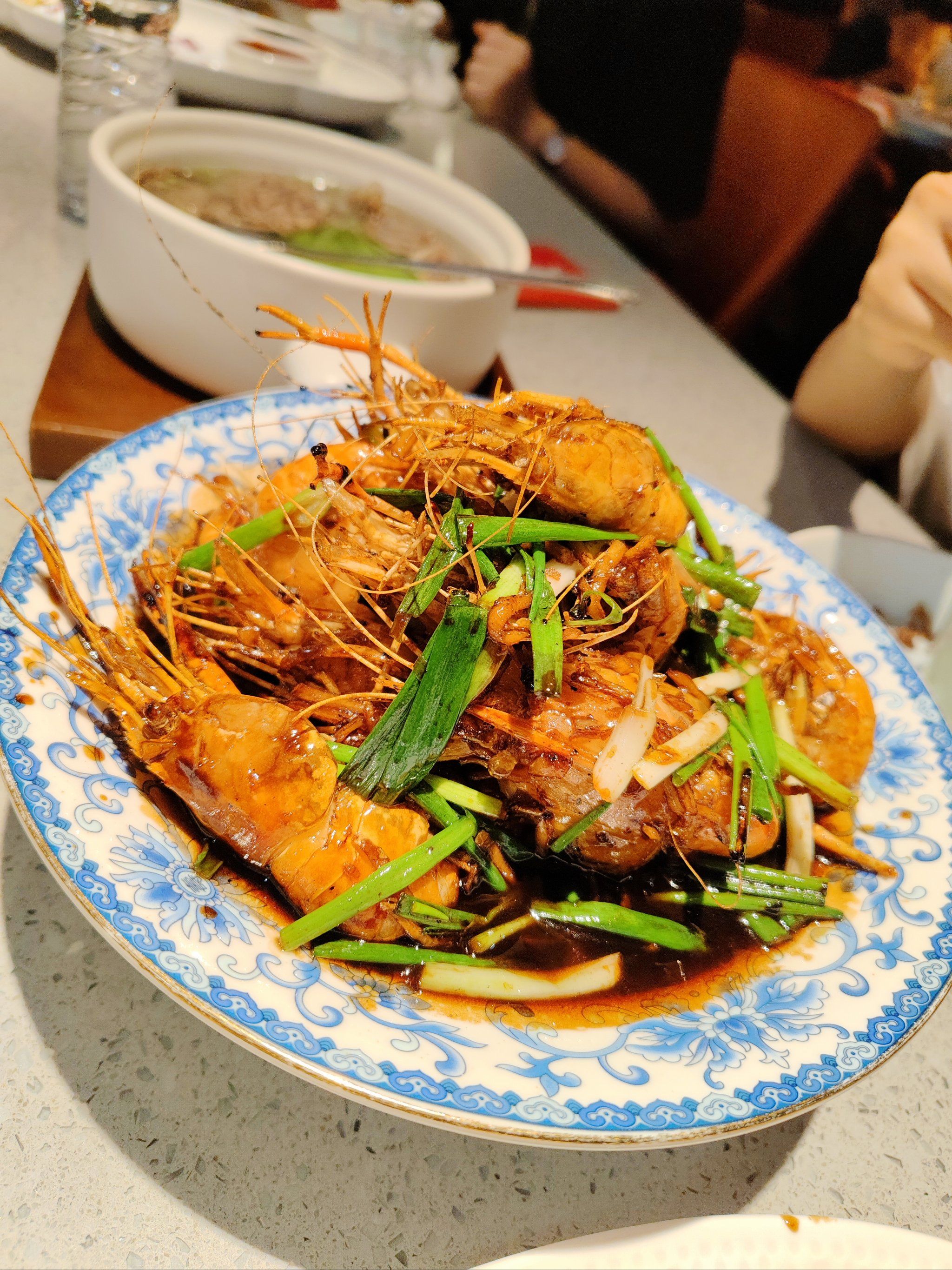 杭州湖滨银泰老头儿油爆虾