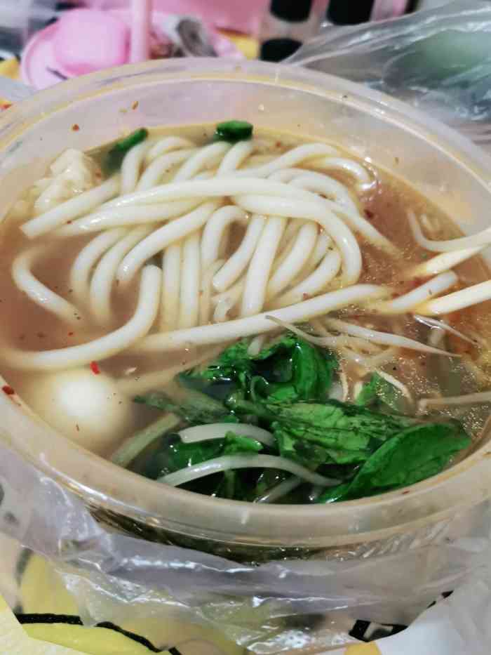 百味佳过桥米线-"和媳妇开车来静海玩,突然想吃米线了,无意.