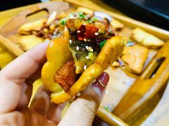 东镇烤三味-老东镇啤酒屋海鲜加工·蒸汽海鲜·海鲜烧烤(台东店)