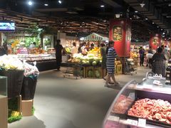 -中百仓储超市有限公司(越秀星汇维港店)