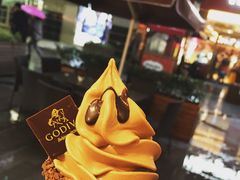 巧克力软冰淇淋-GODIVA(港汇恒隆广场)