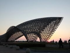 -上海滴水湖皇冠假日酒店