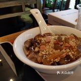 对大众点评官十分友好,赠送了爽口冰粉和黄金豆沙饼